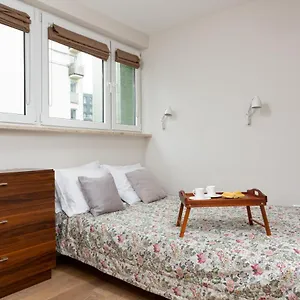 city-center-apartment-czerniakowska-by-renters.warsawhotelspoland.com/